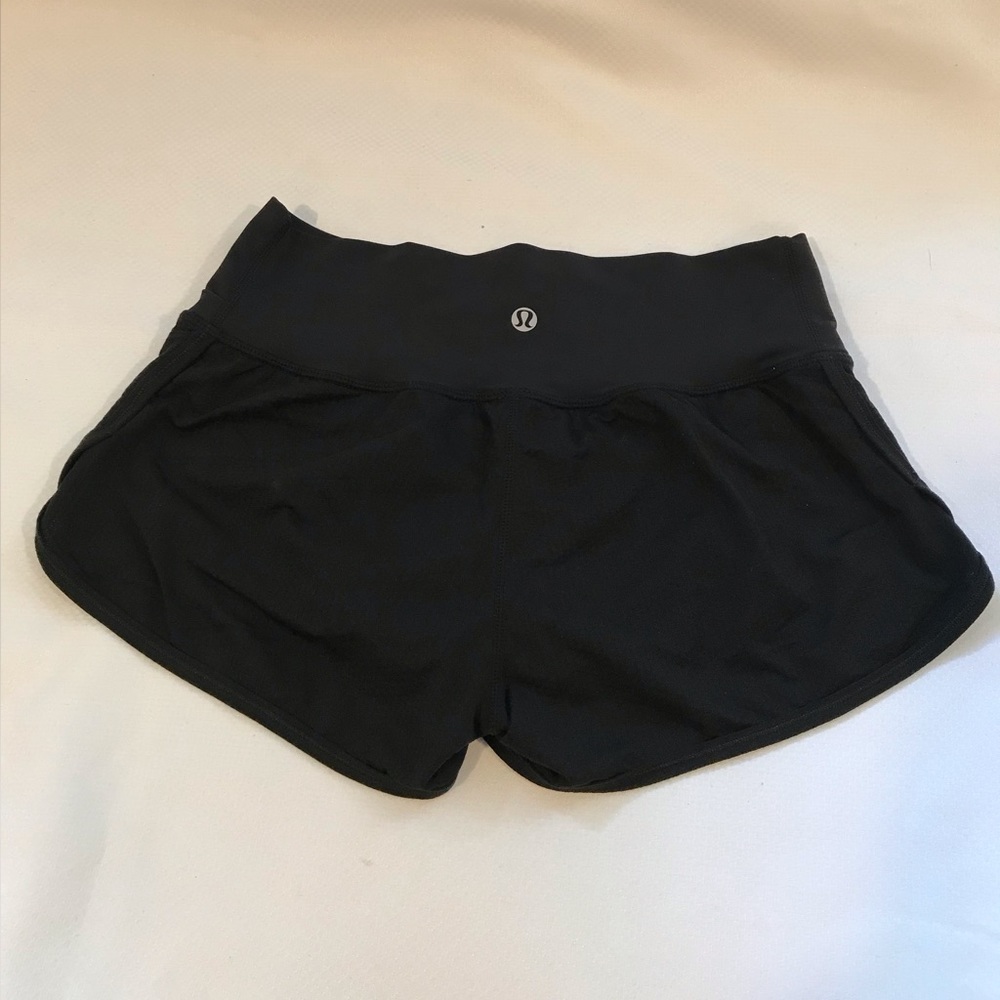 Lululemon Lined Short ( Size 4 Missing Dot Size) … - image 2